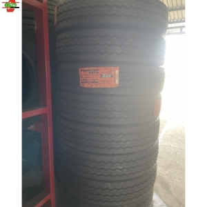 Lốp xe ROADSTAR 12R22.5 18PR ( 305)