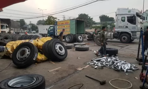 THAY LỐP XE Ô TÔ CÓ LÂU KHÔNG? THỜI GIAN BAO LÂU? QUY TRÌNH THAY LỐP CHI TIẾT TỪ A–Z
